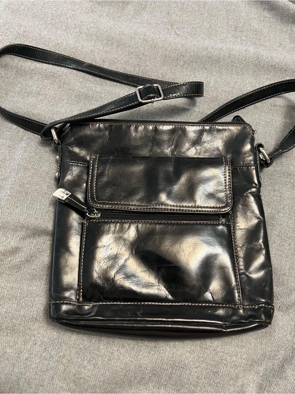 Giani Bernini Black Leather Crossbody Bag with Front Flap Pocket
